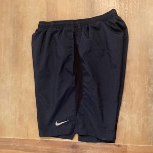 Nike Dri Fit Athletic Shorts. Men. Size Small.  6.5” inseam.